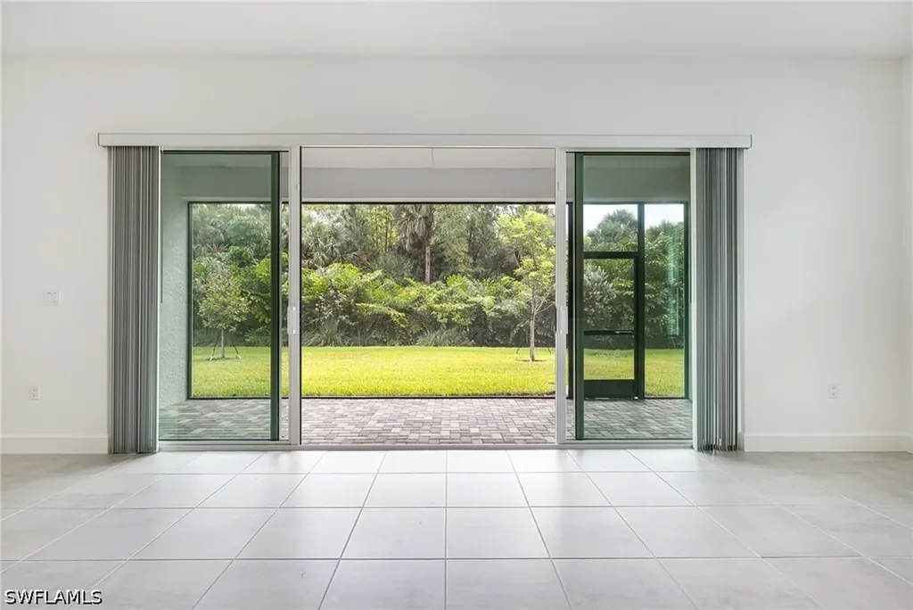 12448 Violet Lane Naples FL 34120