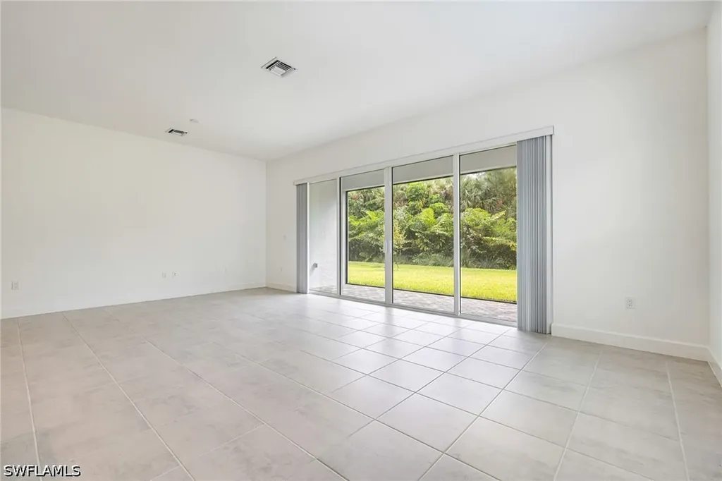 12448 Violet Lane Naples FL 34120