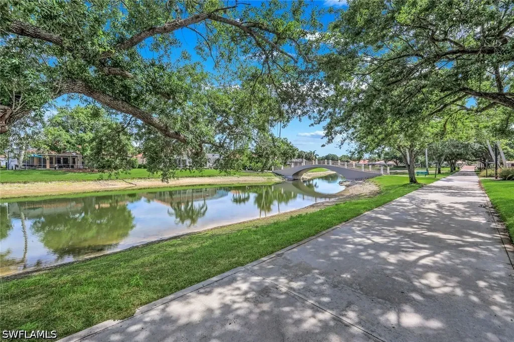 3604 El Verdado Court Naples FL 34109