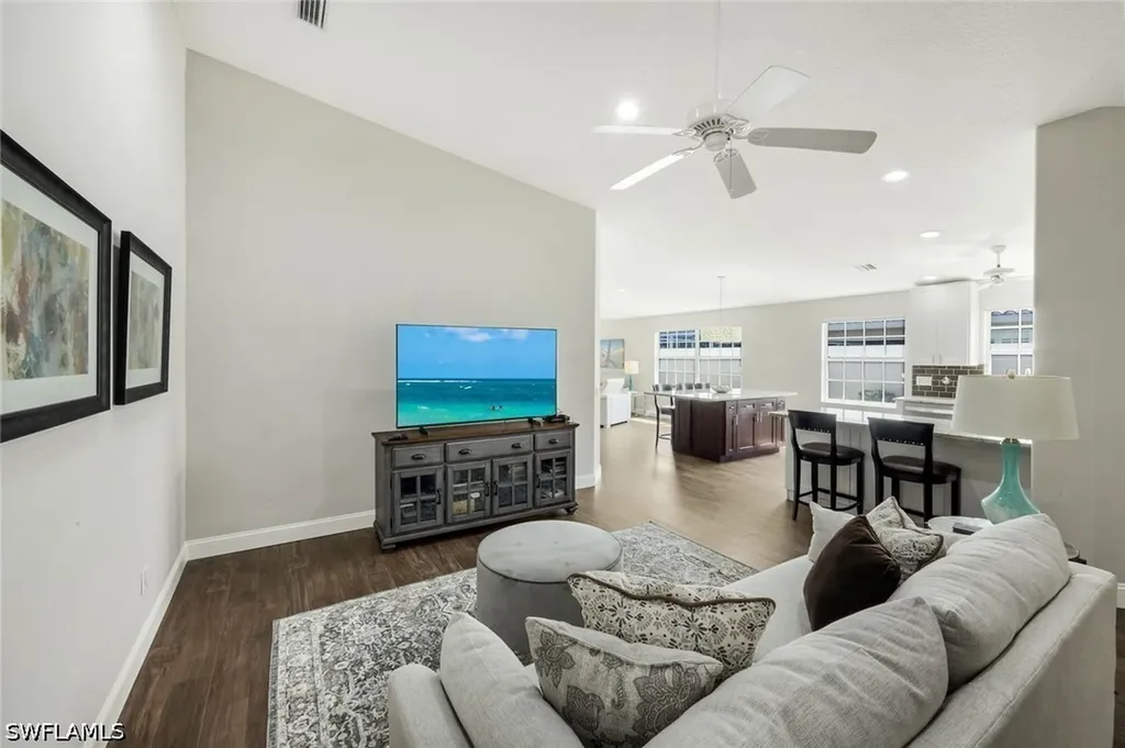 3604 El Verdado Court Naples FL 34109