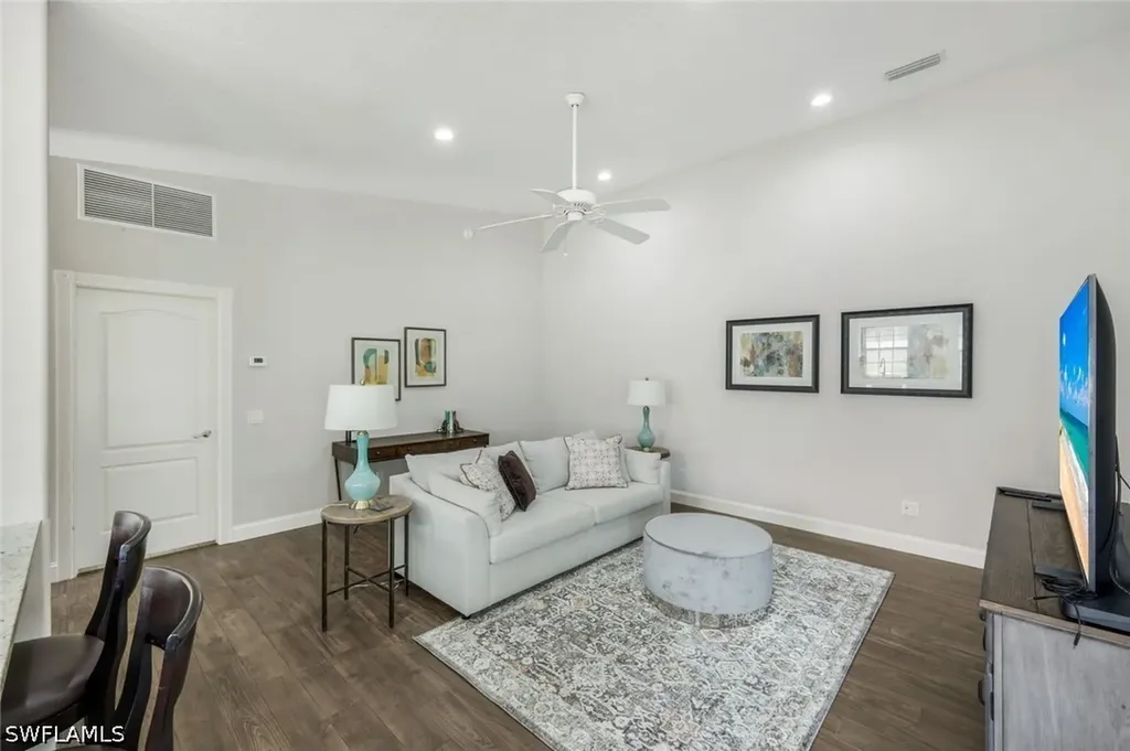 3604 El Verdado Court Naples FL 34109