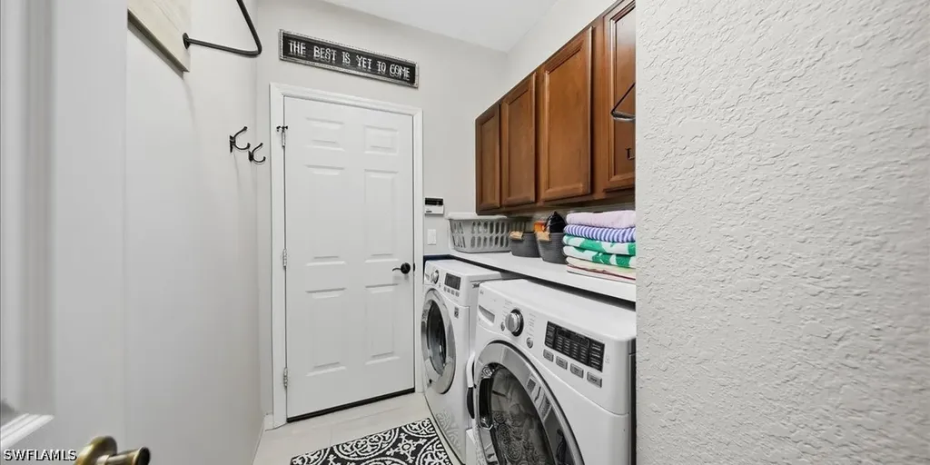 6191 Ashwood Lane Naples FL 34110