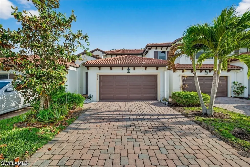 7845 Bristol Circle Naples FL 34120