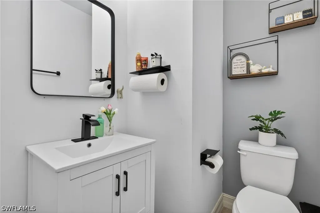 7845 Bristol Circle Naples FL 34120