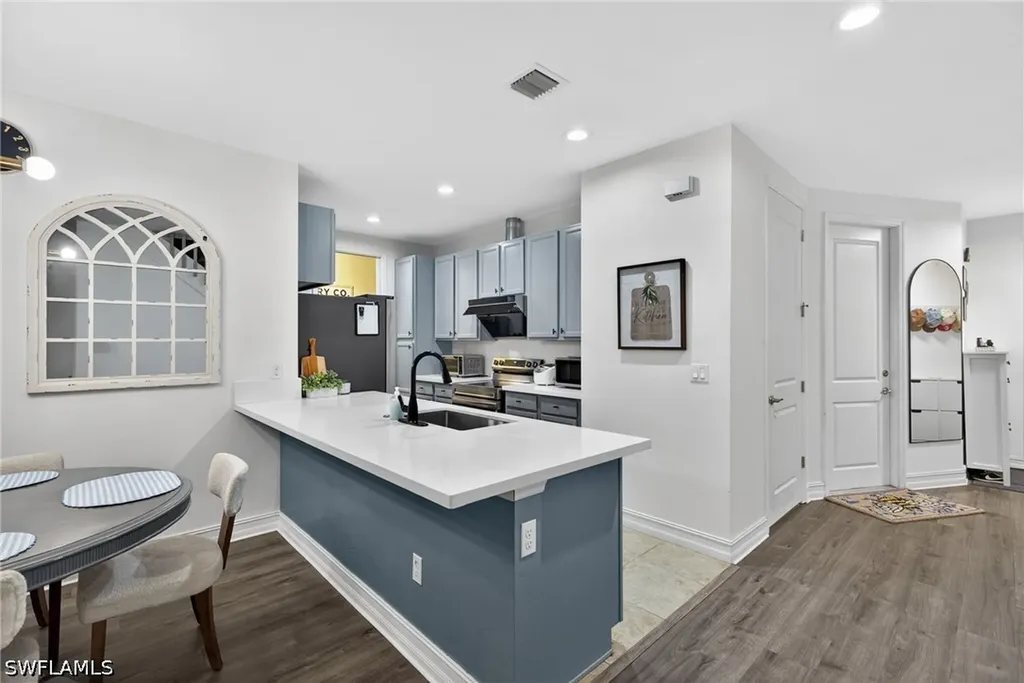 7845 Bristol Circle Naples FL 34120