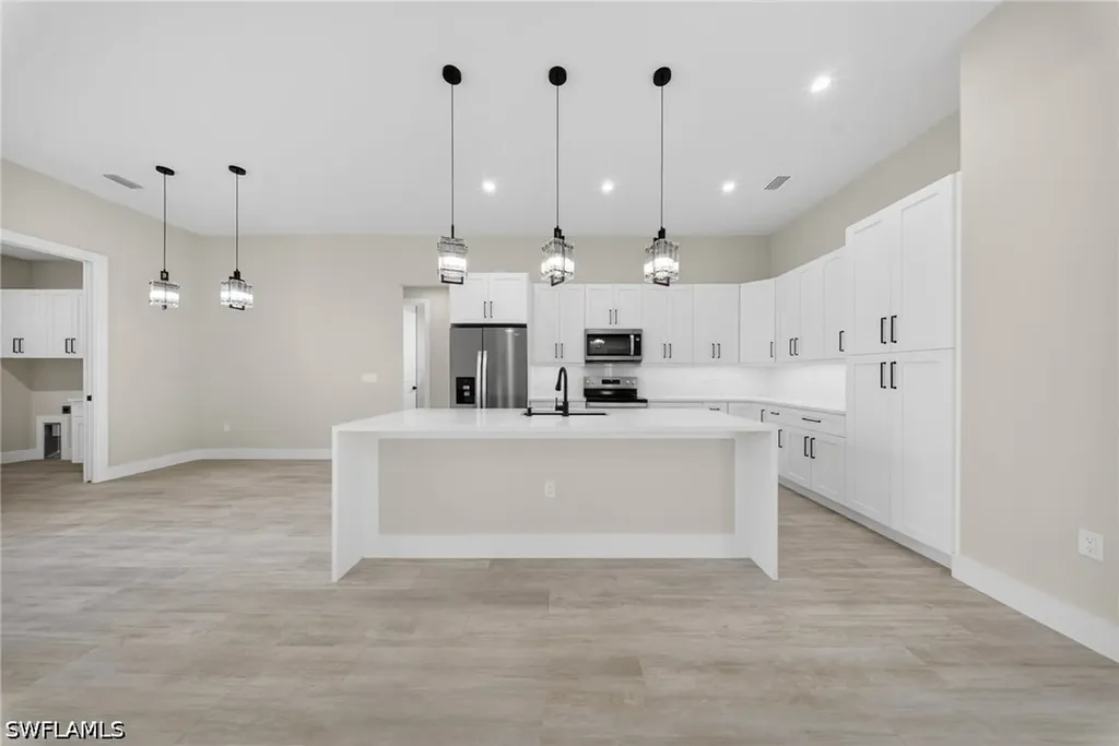 4237 22nd Avenue NE Naples FL 34120