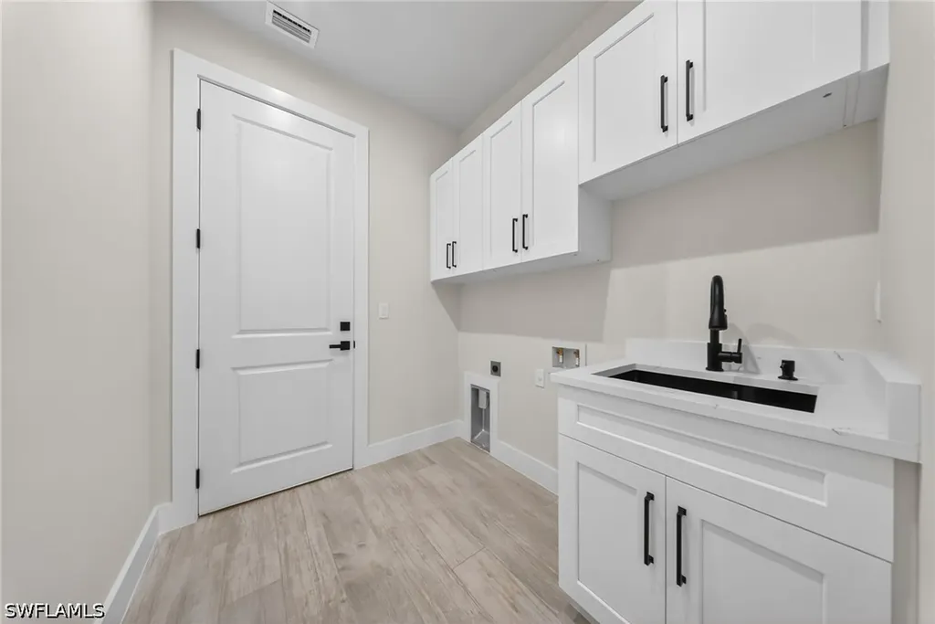 4237 22nd Avenue NE Naples FL 34120