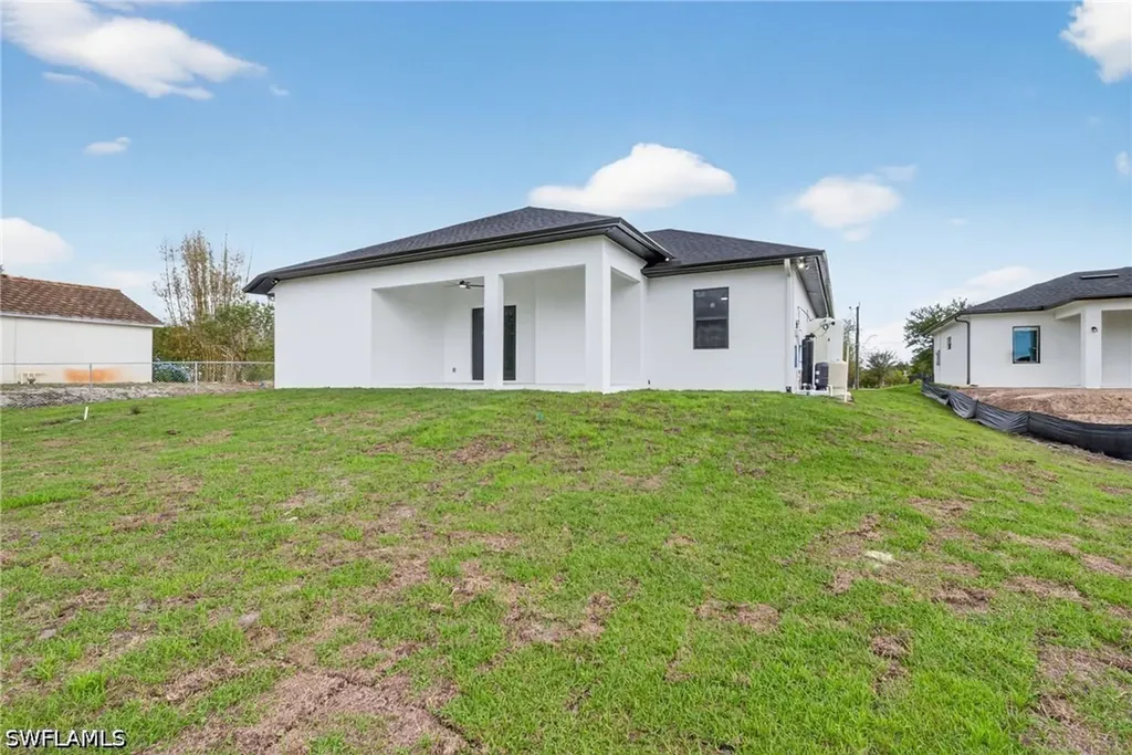 4237 22nd Avenue NE Naples FL 34120