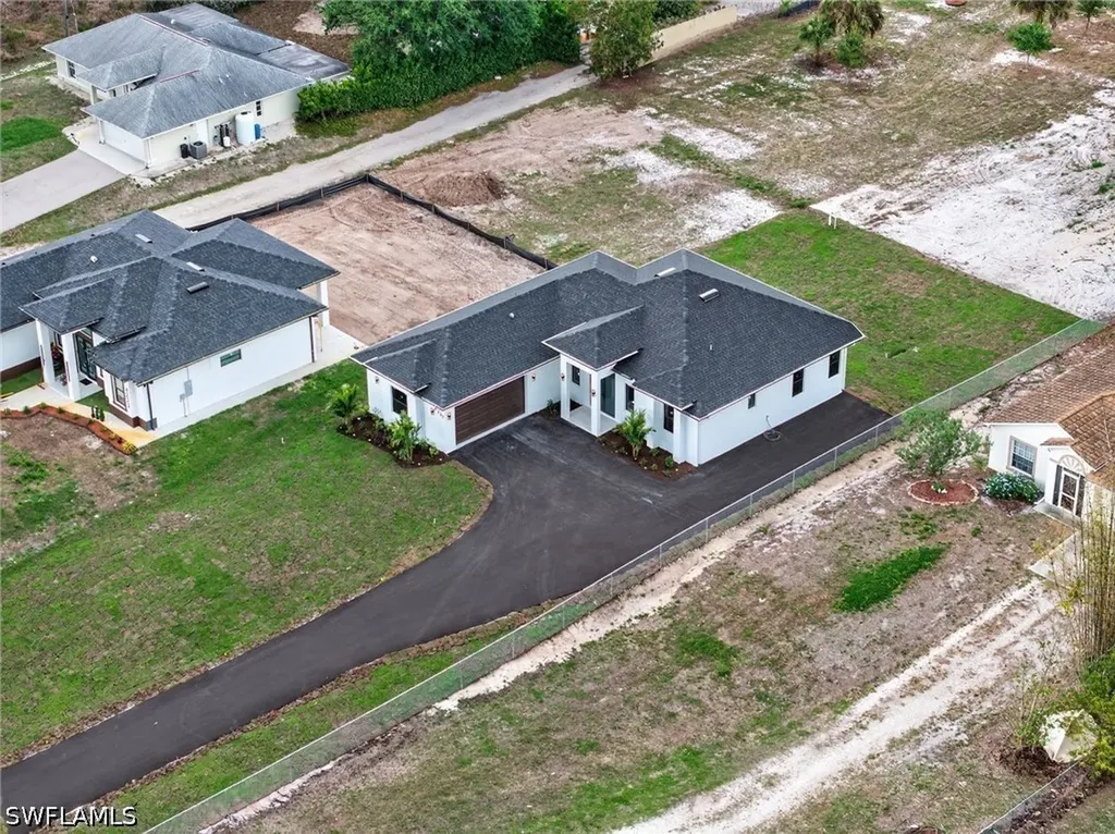 4237 22nd Avenue NE Naples FL 34120