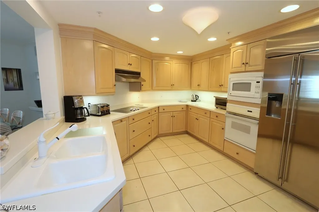 60 Seagate Drive Naples FL 34103