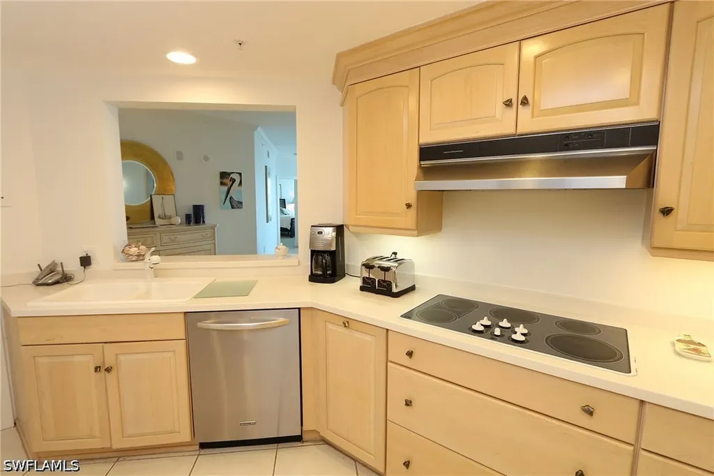 60 Seagate Drive Naples FL 34103
