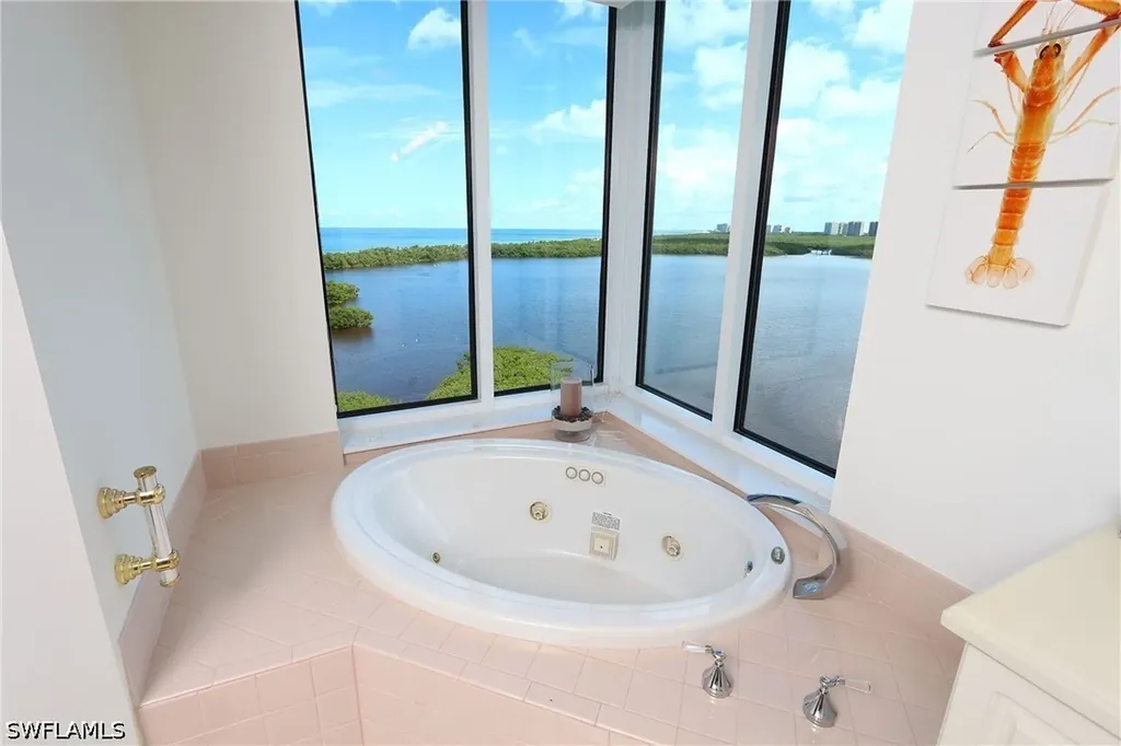60 Seagate Drive Naples FL 34103