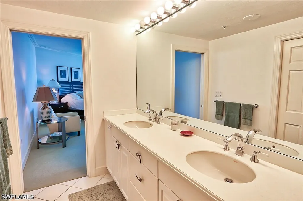 60 Seagate Drive Naples FL 34103