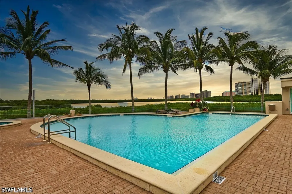 60 Seagate Drive Naples FL 34103