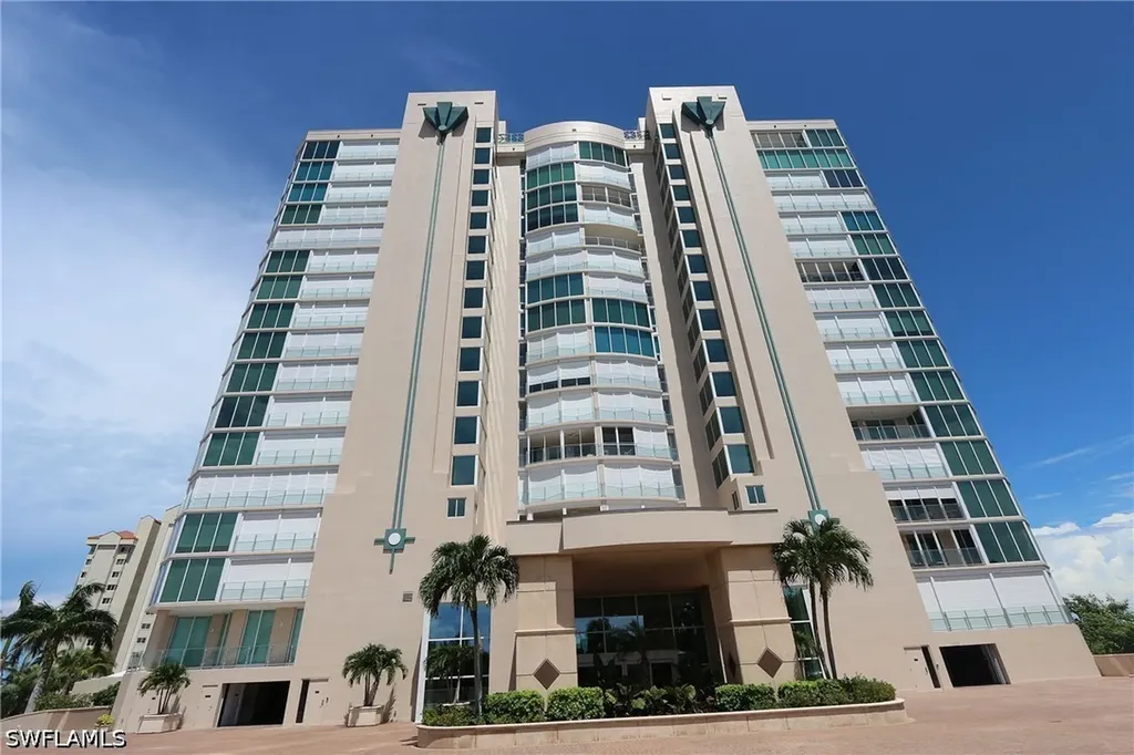 60 Seagate Drive Naples FL 34103