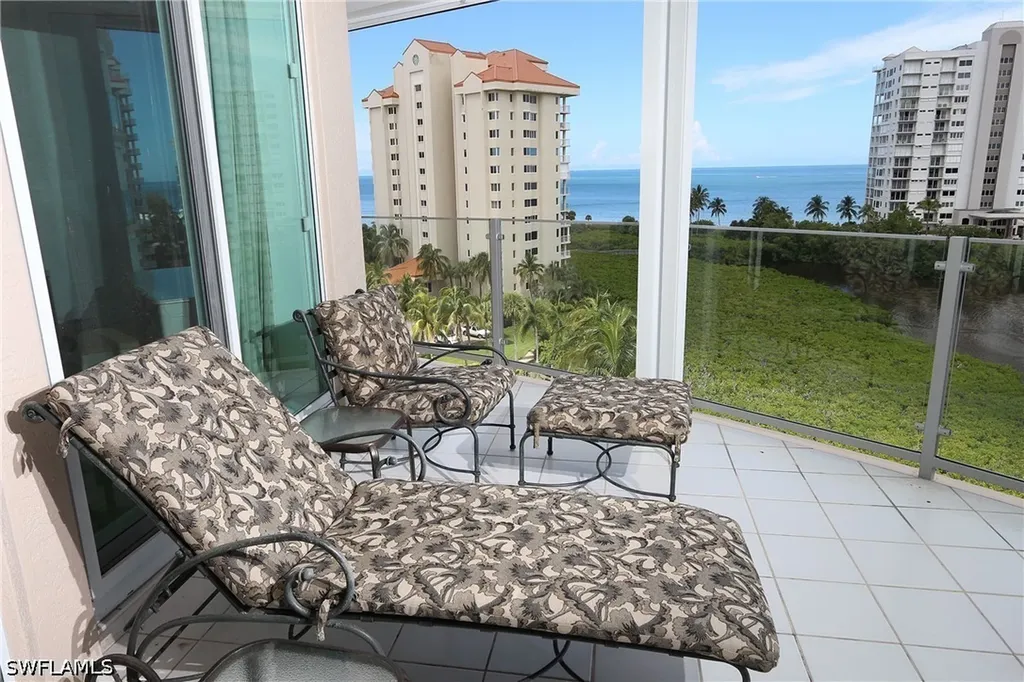 60 Seagate Drive Naples FL 34103