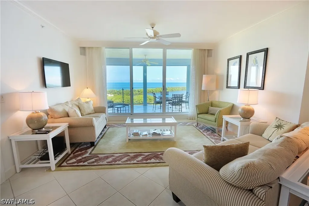 60 Seagate Drive Naples FL 34103