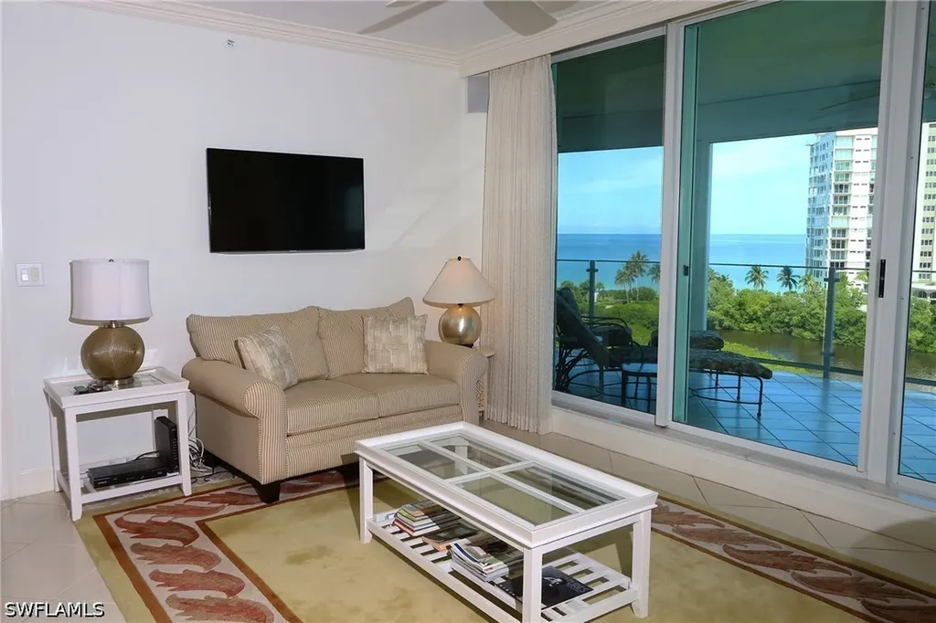 60 Seagate Drive Naples FL 34103