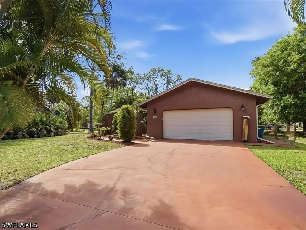 3890 27th Avenue SW Naples FL 34117