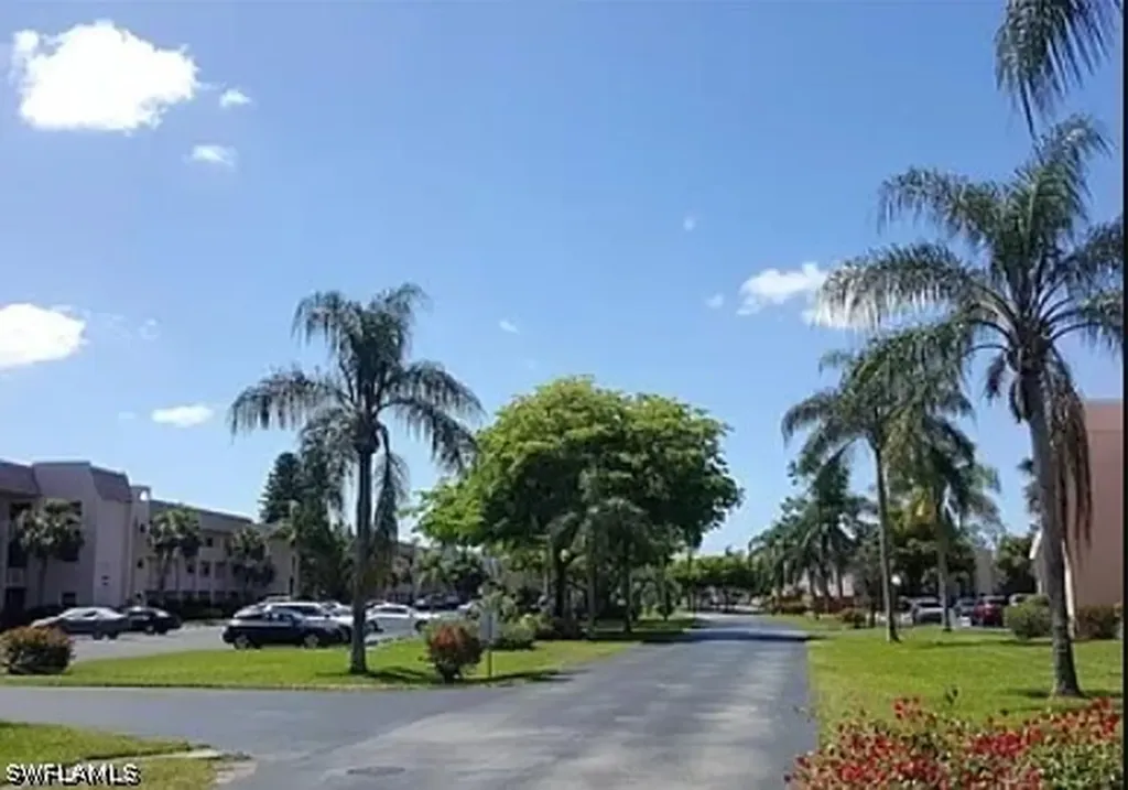175 Turtle Lake Court Naples FL 34105