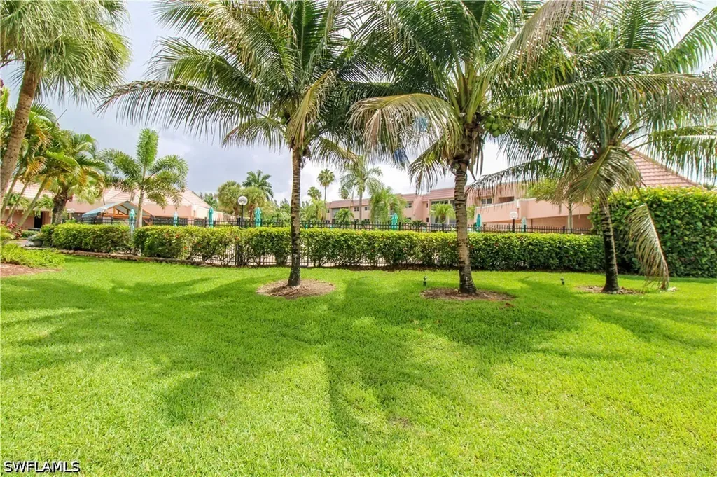 175 Turtle Lake Court Naples FL 34105