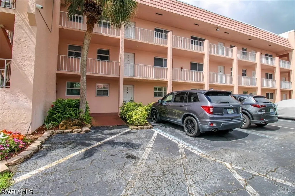 175 Turtle Lake Court Naples FL 34105