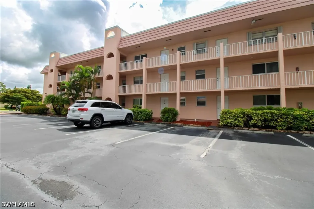 175 Turtle Lake Court Naples FL 34105