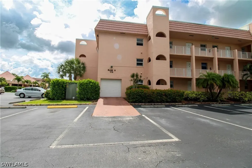 175 Turtle Lake Court Naples FL 34105