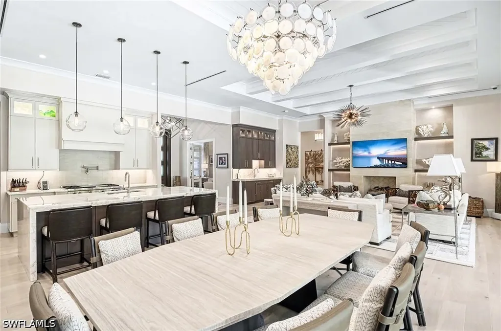 3003 Crayton Road Naples FL 34103