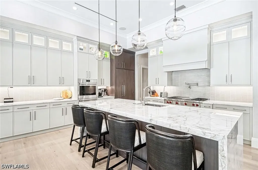 3003 Crayton Road Naples FL 34103