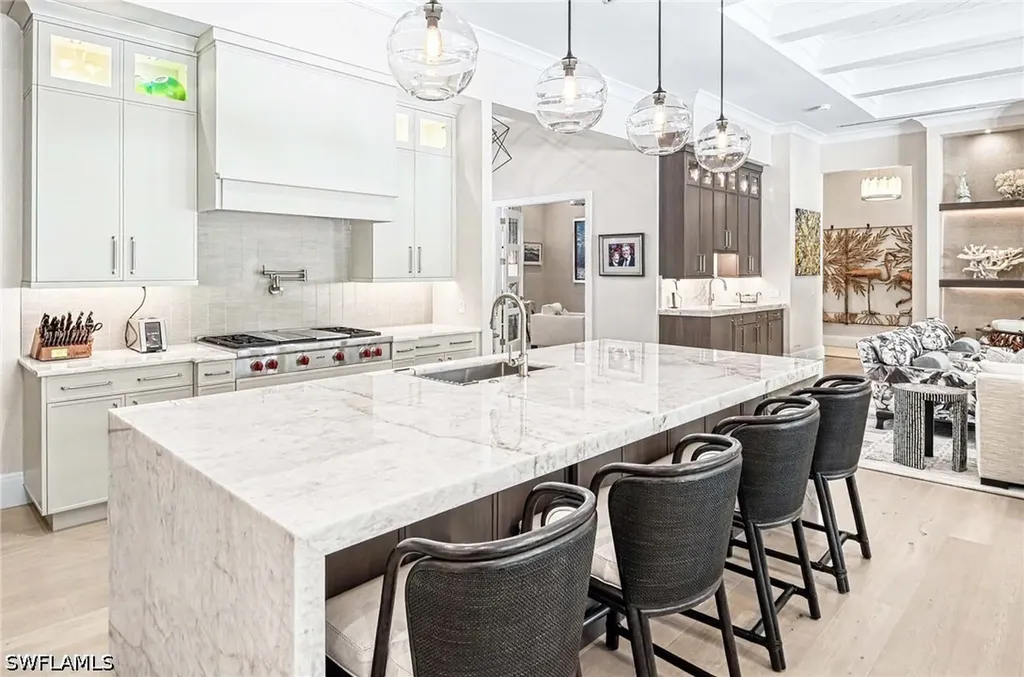 3003 Crayton Road Naples FL 34103
