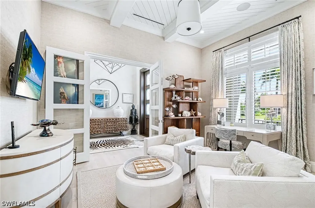3003 Crayton Road Naples FL 34103