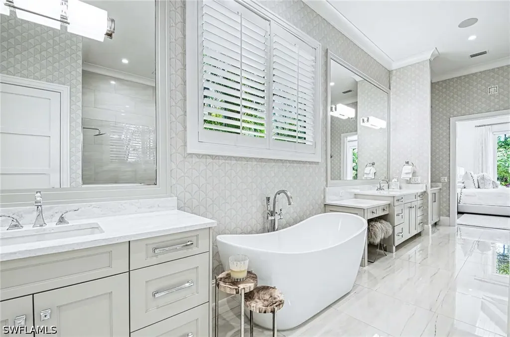 3003 Crayton Road Naples FL 34103