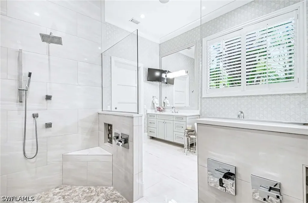 3003 Crayton Road Naples FL 34103
