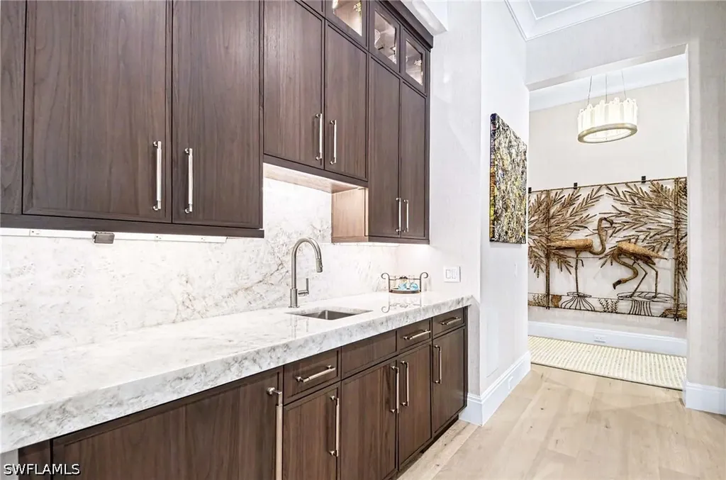 3003 Crayton Road Naples FL 34103