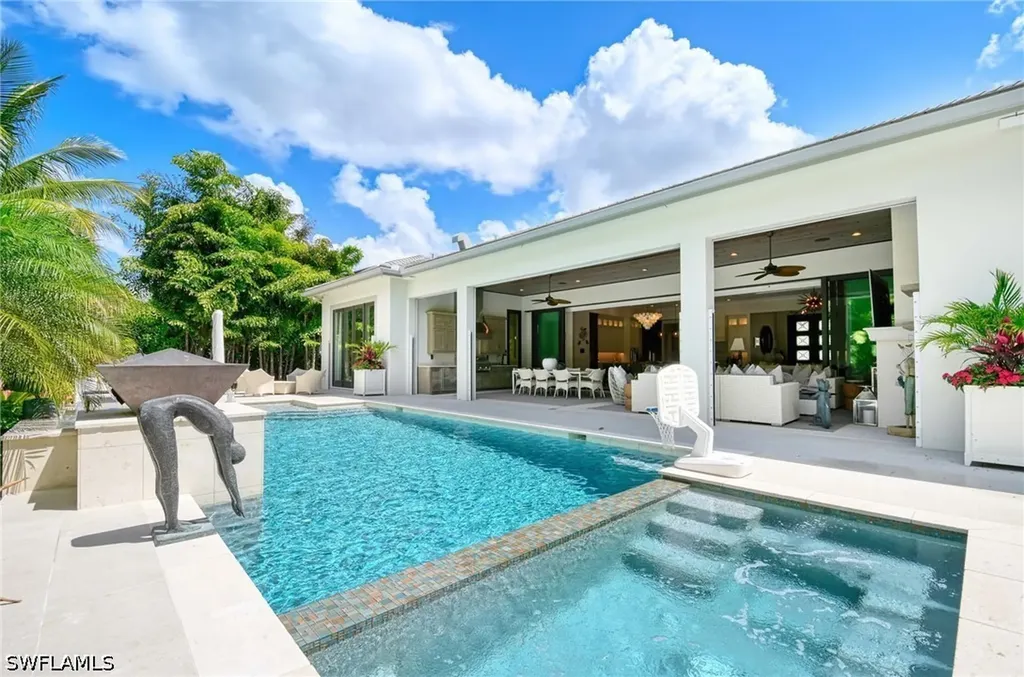 3003 Crayton Road Naples FL 34103