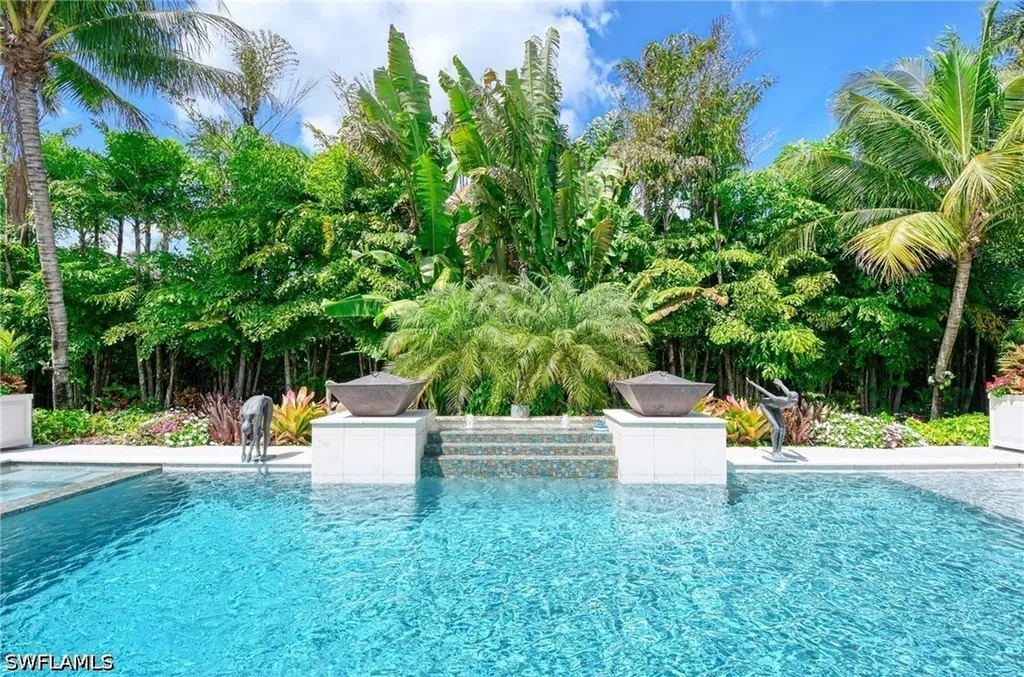 3003 Crayton Road Naples FL 34103