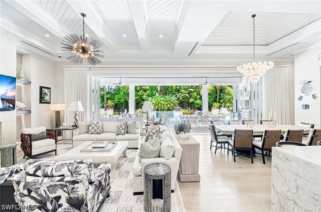3003 Crayton Road Naples FL 34103