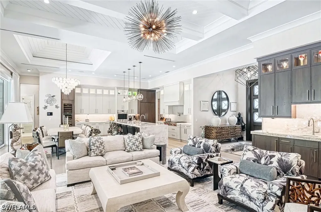 3003 Crayton Road Naples FL 34103