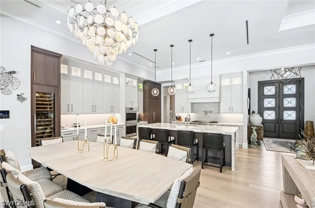 3003 Crayton Road Naples FL 34103