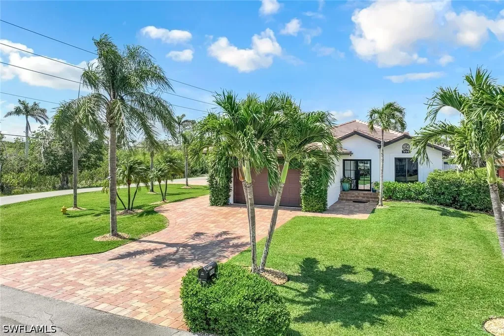 999 East Valley Drive Bonita Springs FL 34134