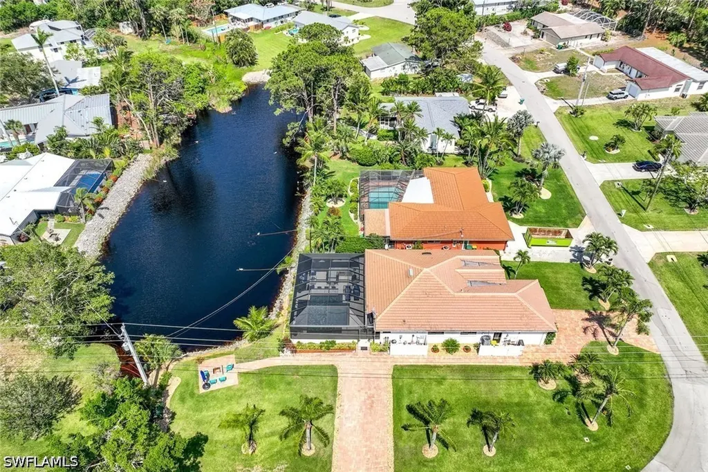 999 East Valley Drive Bonita Springs FL 34134