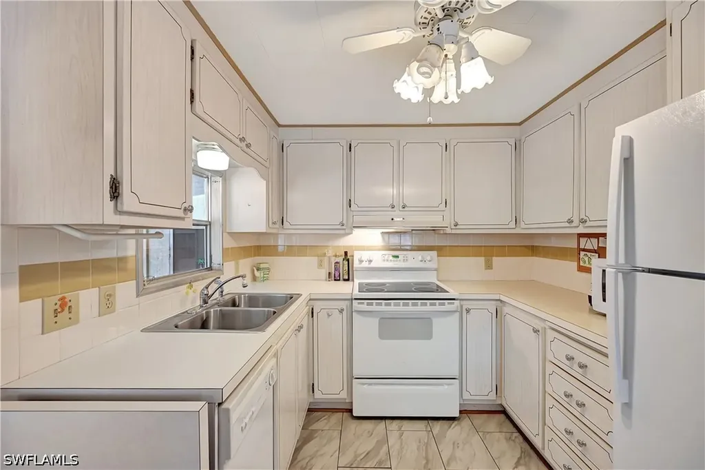 114 Enchanting Boulevard Naples FL 34112