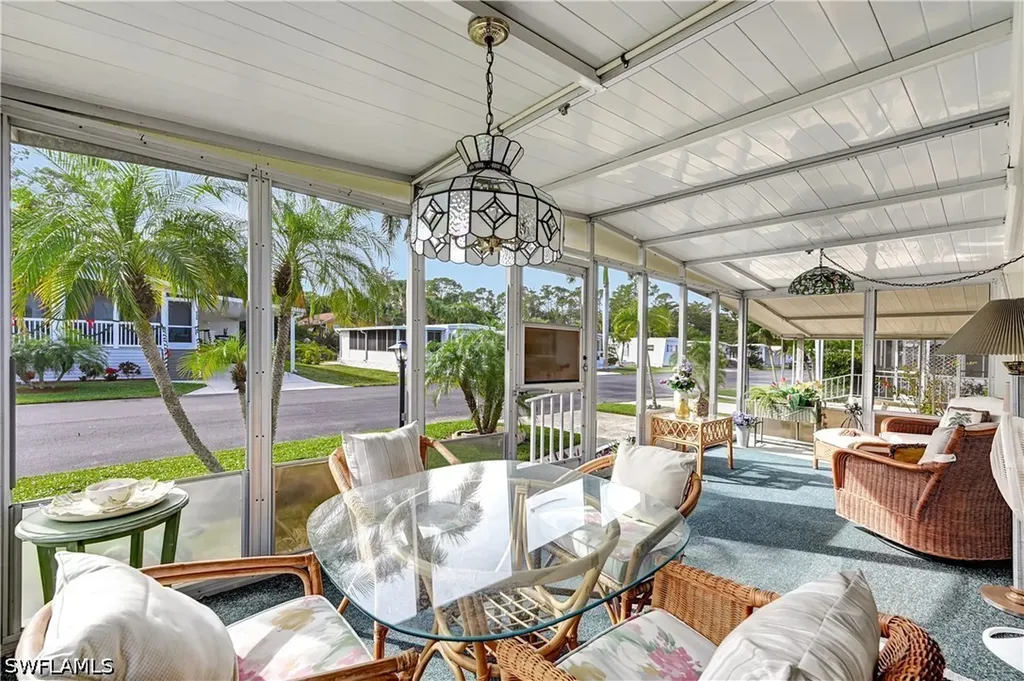 114 Enchanting Boulevard Naples FL 34112