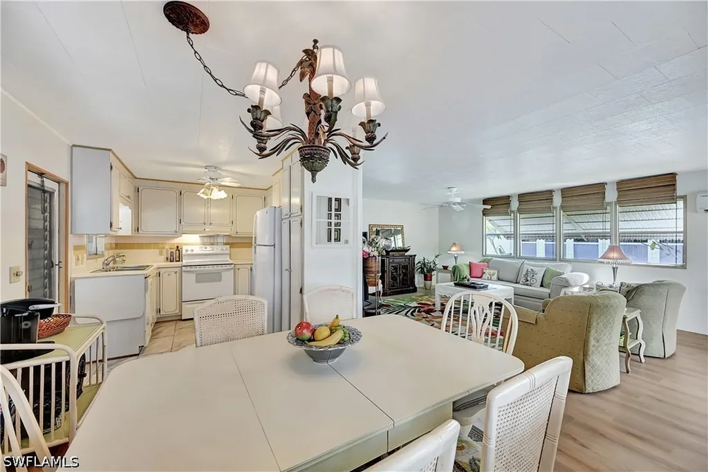 114 Enchanting Boulevard Naples FL 34112