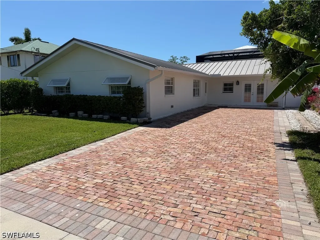 112 Capri Boulevard Naples FL 34113