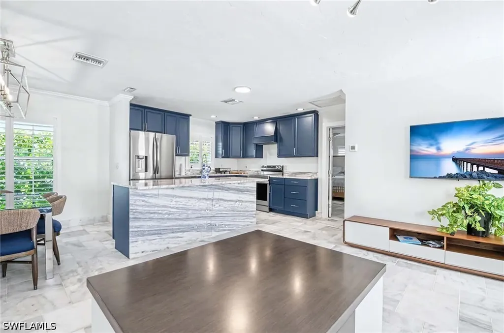 112 Capri Boulevard Naples FL 34113