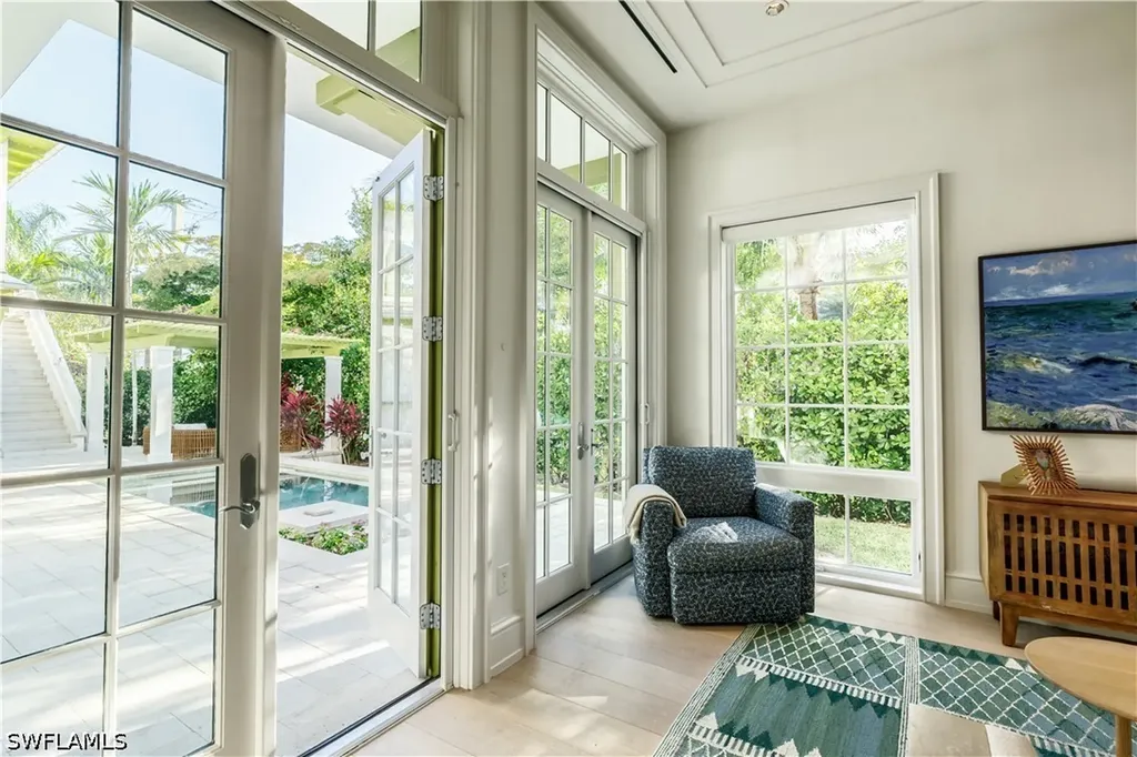 912 9th Avenue S Naples FL 34102