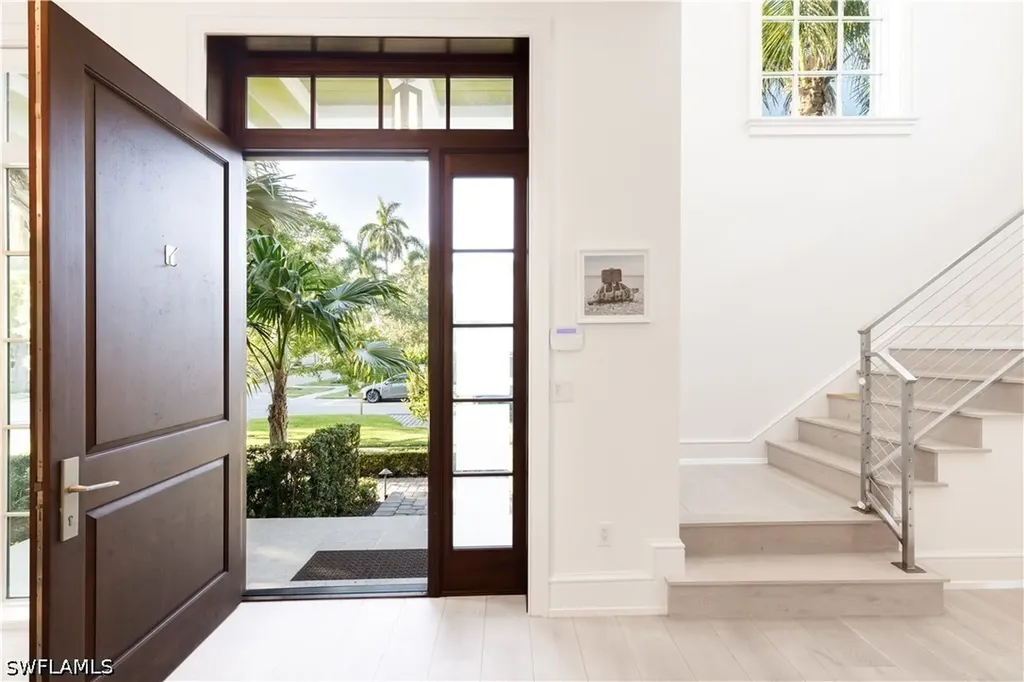 912 9th Avenue S Naples FL 34102