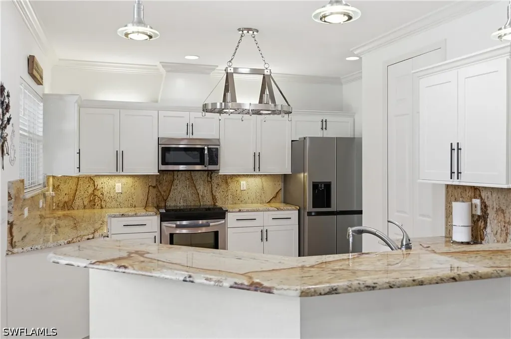 104 12th Avenue NW Naples FL 34120
